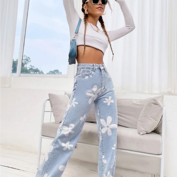 SHEIN Denim - Shein  Floral Print Straight Leg Jeans